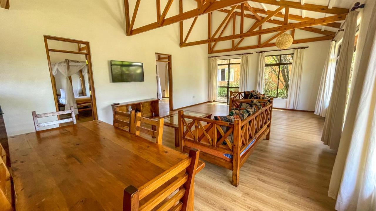Villa The Senna House à Nakuru Extérieur photo